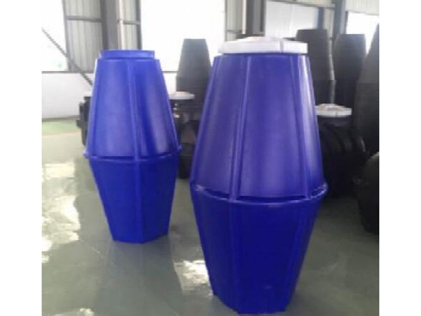 Integrated rotary-plastic double urn funnel septic tank